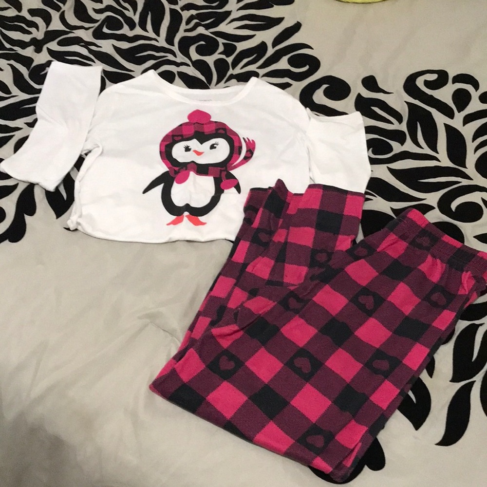 Xhilaration plaid pink&black pants with penguin design top pajamas set